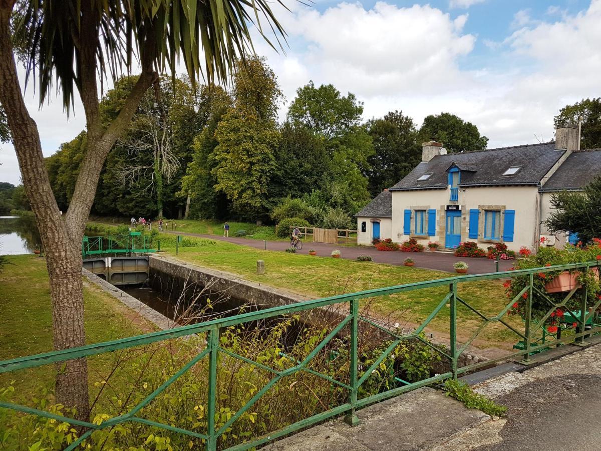 Stone Cottage With Modern Cosy Interior Near To Josselin Perfect Retreat For Writers Or Star Gazers Guégon 外观 照片